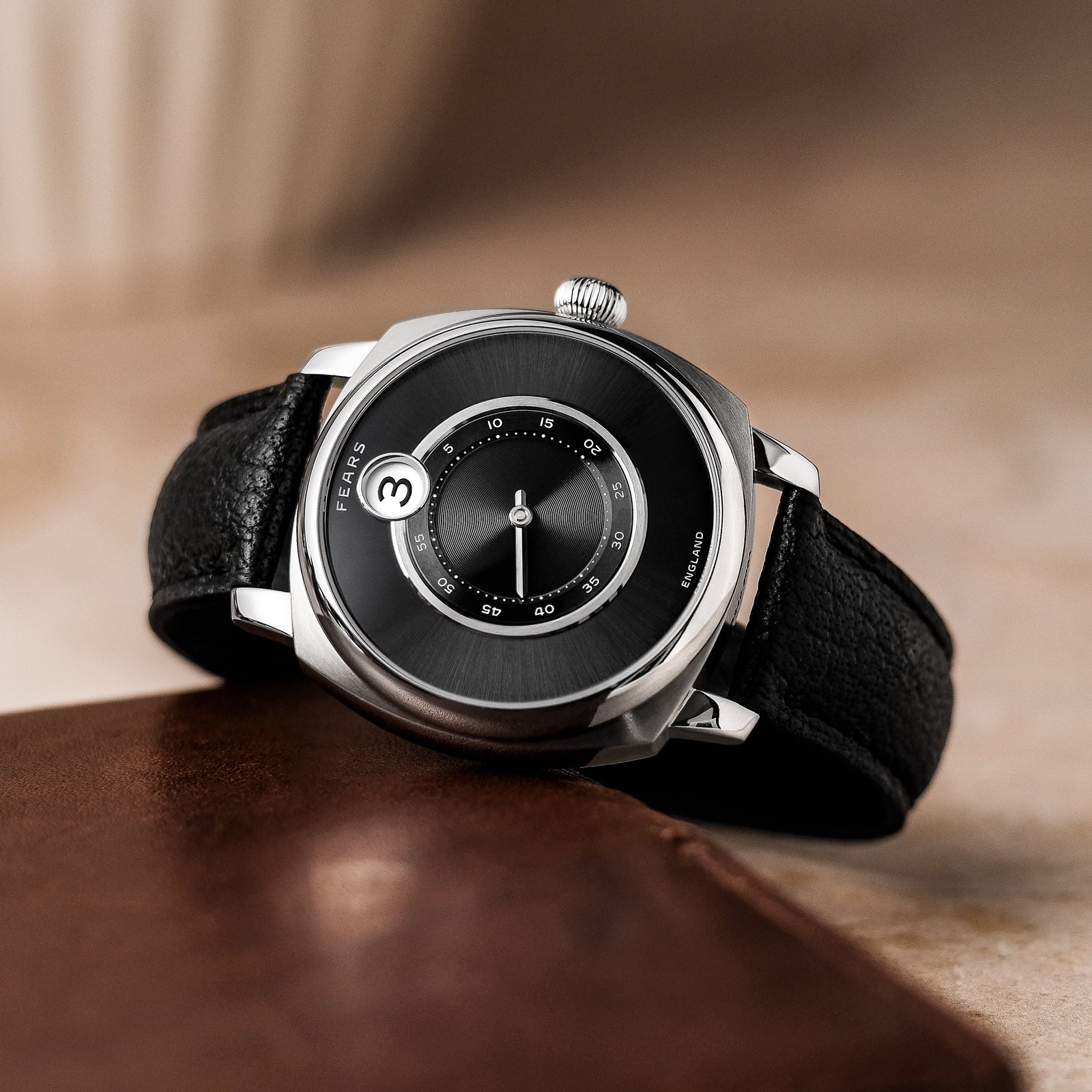 Fears Brunswick 40.5 Jump Hour Raven Black – Fears Watch Company